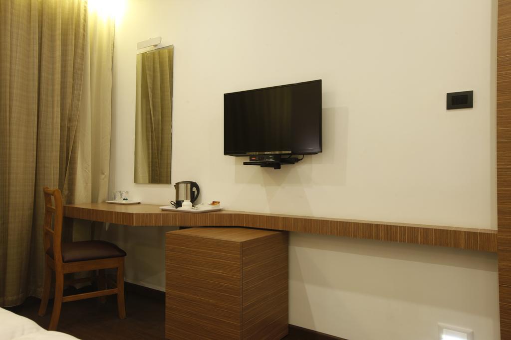 Brownstar Boutique Hotel Chennai Oda fotoğraf