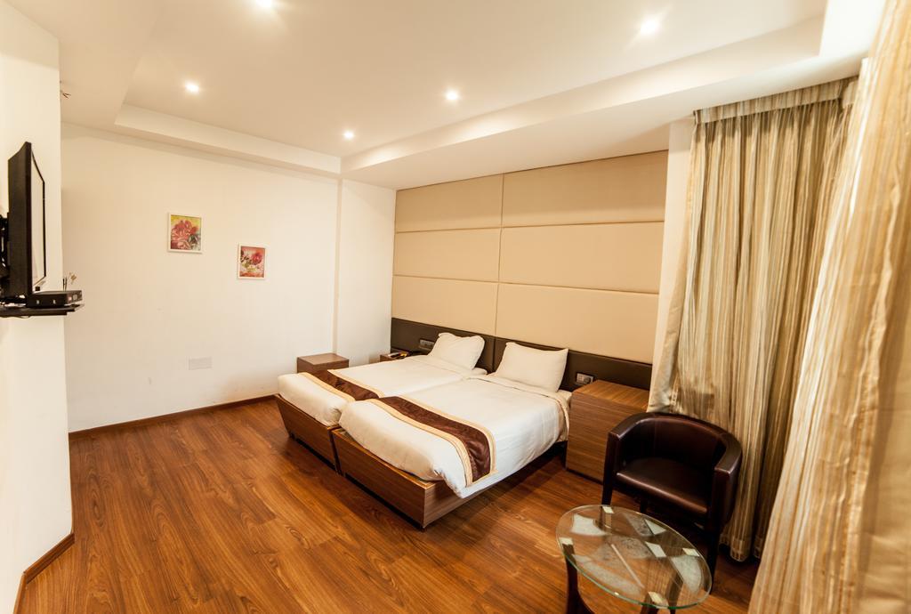 Brownstar Boutique Hotel Chennai Dış mekan fotoğraf