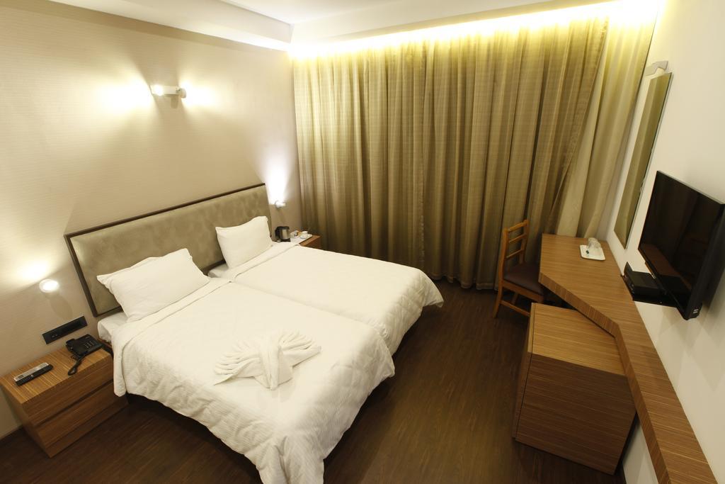 Brownstar Boutique Hotel Chennai Dış mekan fotoğraf