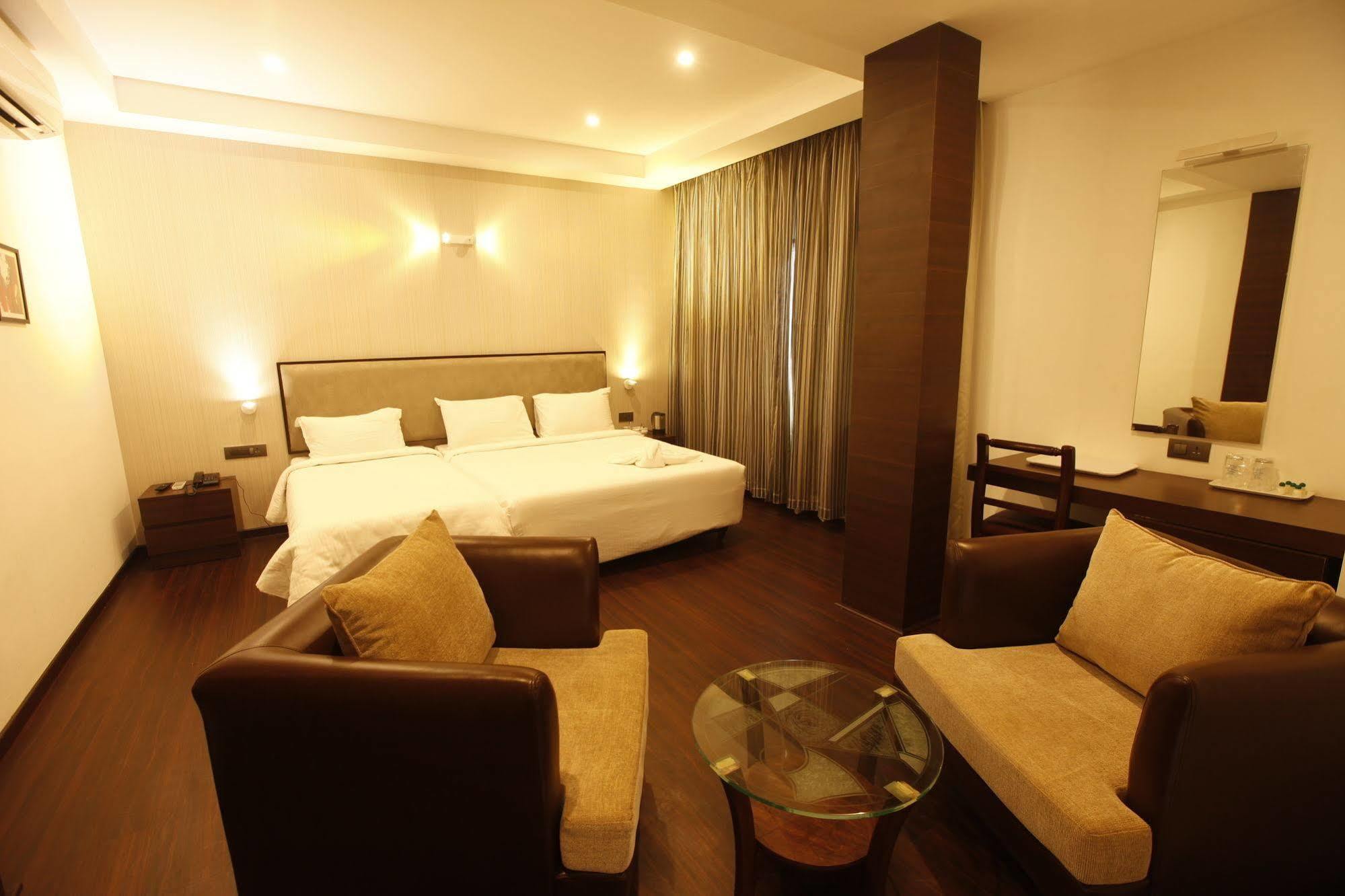 Brownstar Boutique Hotel Chennai Dış mekan fotoğraf