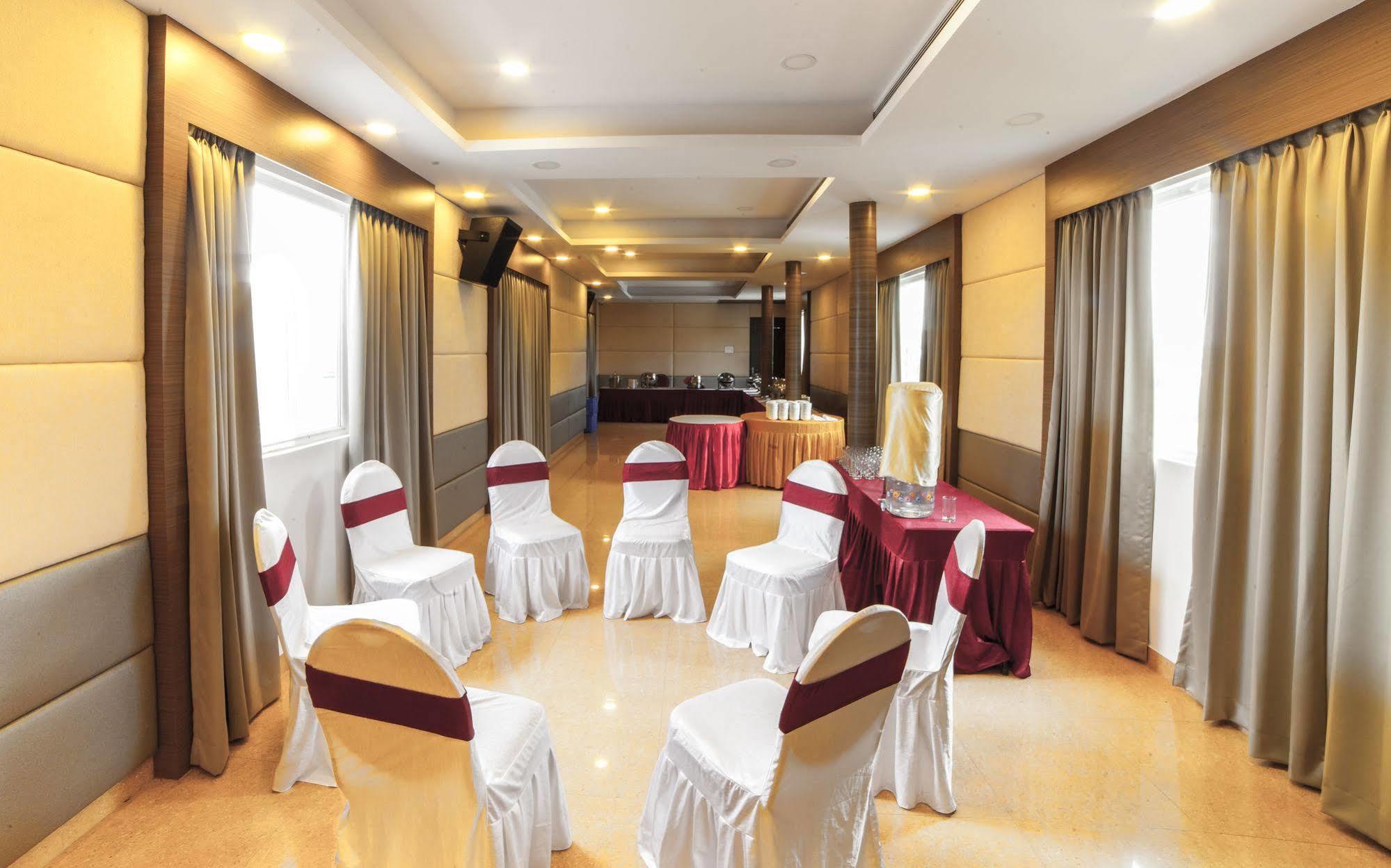 Brownstar Boutique Hotel Chennai Dış mekan fotoğraf